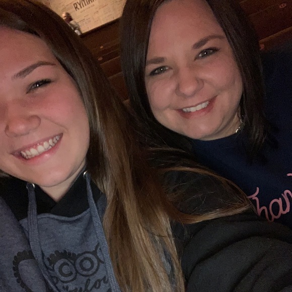 Meet your Posher, Brandi - Picture 1 of 1